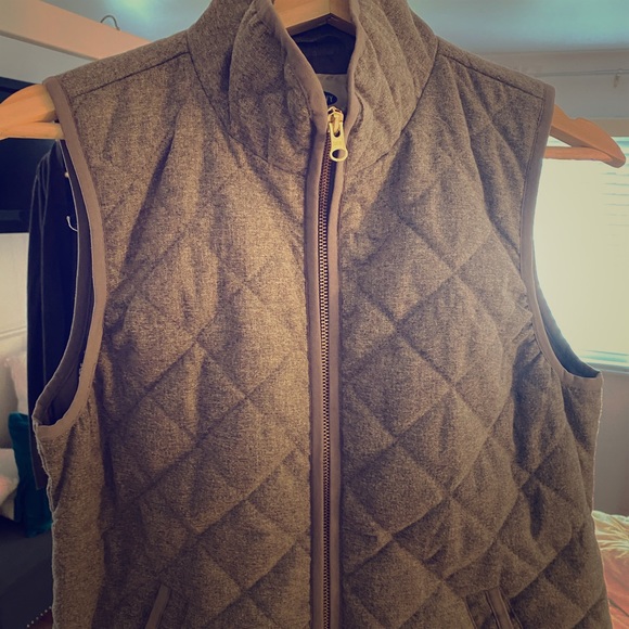 Super cute vest! - Picture 1 of 2